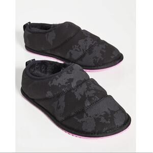 New in box - Sorel Bodega Run Fur Slippers